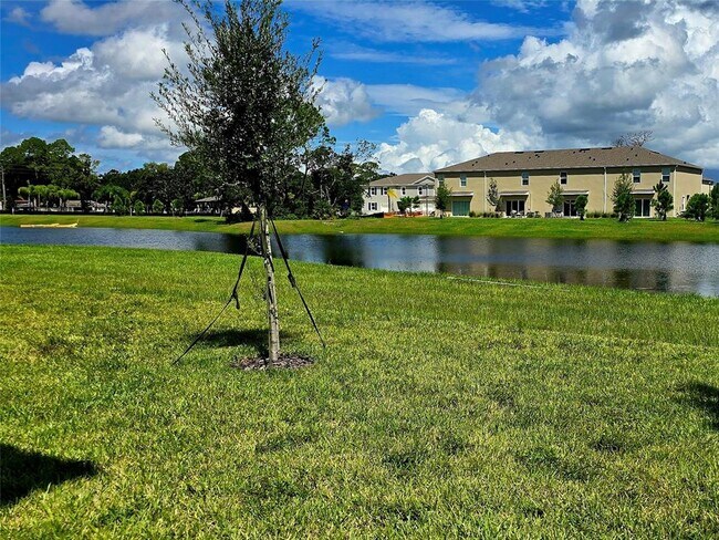 Building Photo - 2723 Golden Trout Ln
