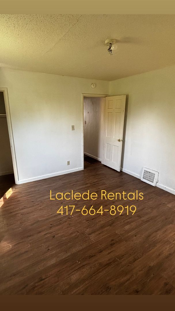 Building Photo - 2 BEDROOM  1 BATHROOM HOUSE