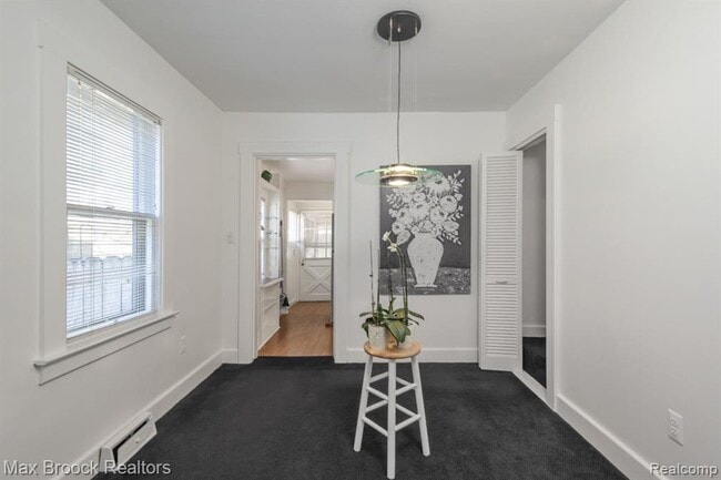 Building Photo - 932 Humphrey Ave