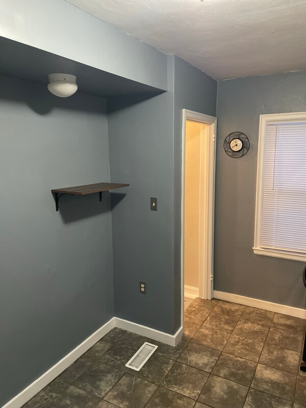 Building Photo - 1665 Tonawanda Ave