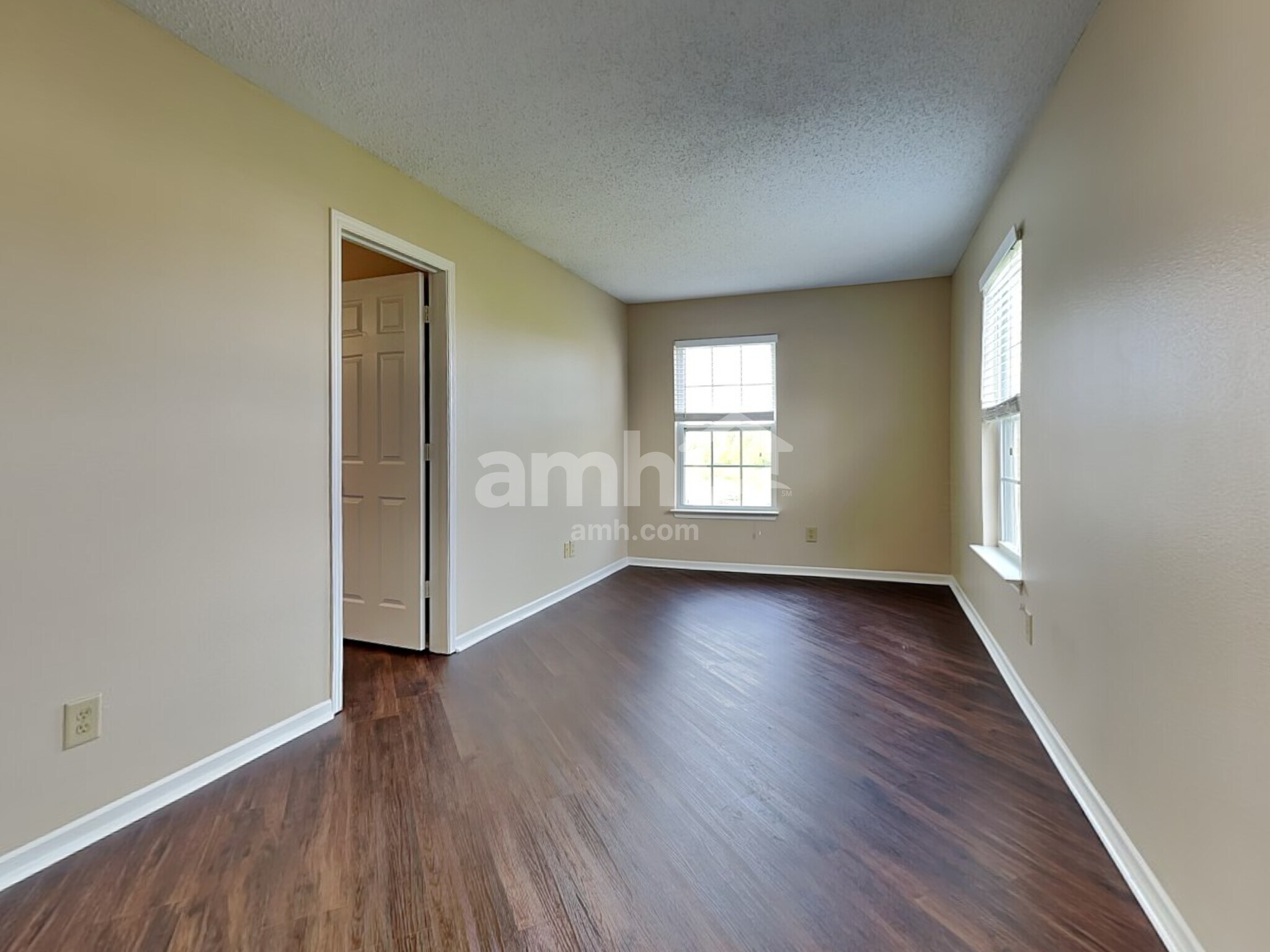 Building Photo - 8330 S Rising Sun Dr