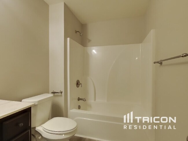 Building Photo - 4110 Tarnwood Pl