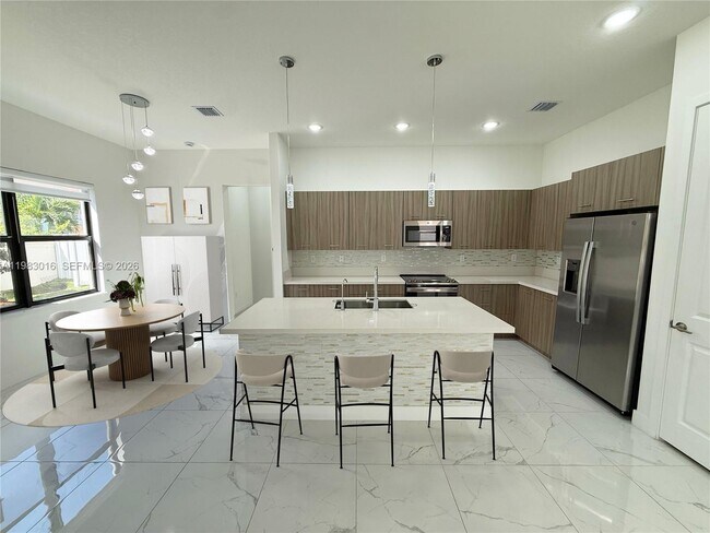 Building Photo - 17410 SW 46th St