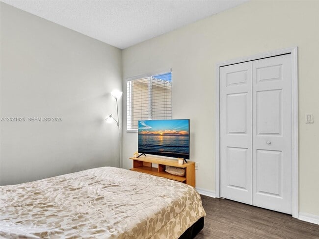 Building Photo - 7085 Nova Dr
