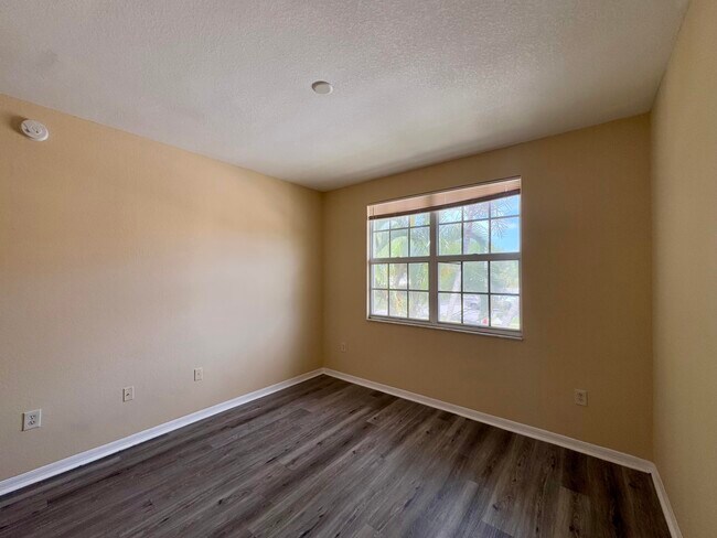 Building Photo - 15135 Michelangelo Blvd