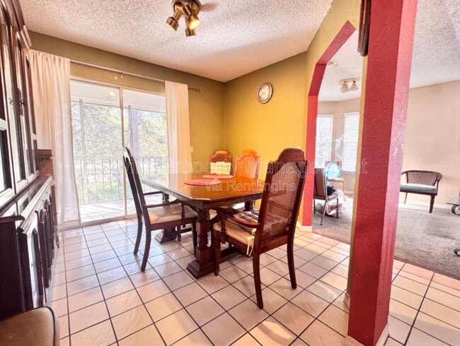 Building Photo - 930 Northern Dancer Way