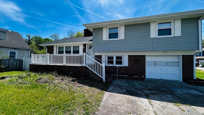 Primary Photo - HAMPTON - BEAUTIFULLY UPDATED HOME