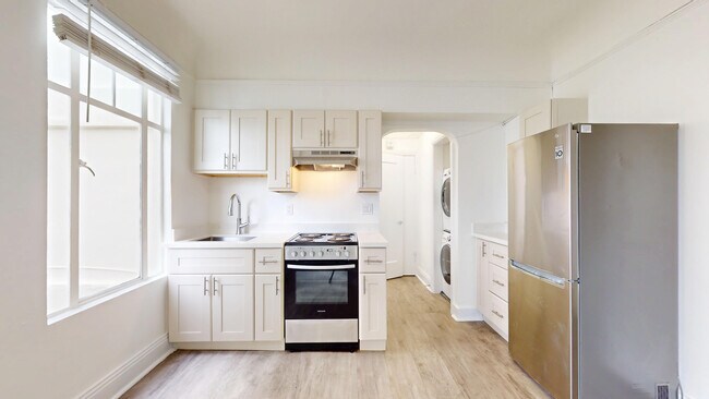 Primary Photo - 3266 21st St
