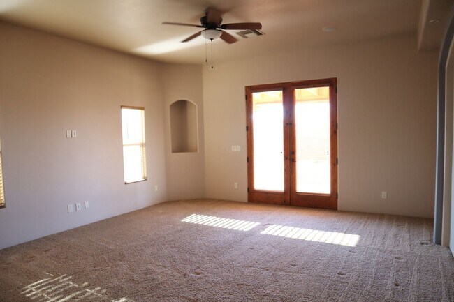 Building Photo - Your own resort! Elegant, Exclusive & Exquisite.