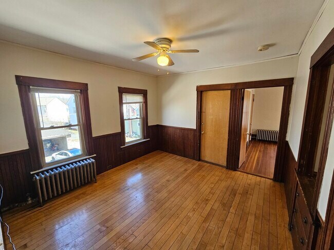 Building Photo - 12 Willow Ct