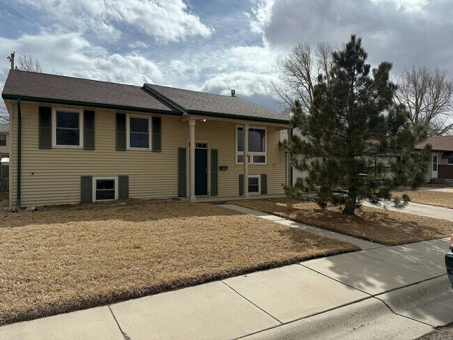 Building Photo - 1318 Palmer Dr
