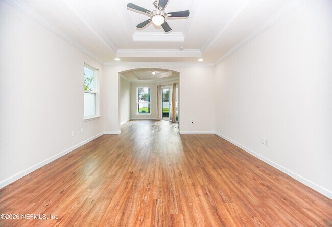 Building Photo - 577 Porta Rosa Circle