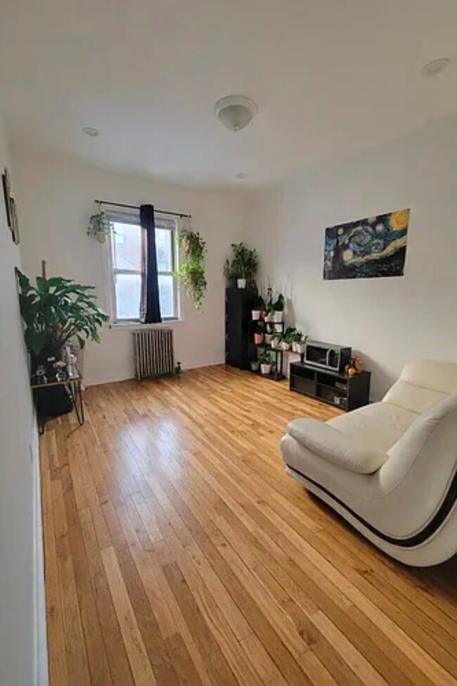 Building Photo - 23-39-39 93rd St