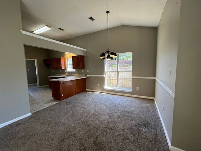 Building Photo - 2 Bedroom 2 Bath Home with 2 Car Garage fo...