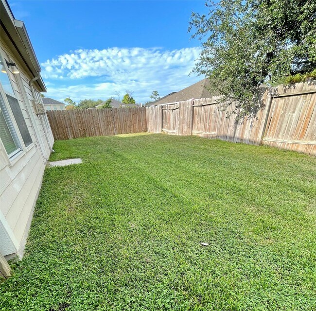 Building Photo - 16822 Perryton Ln
