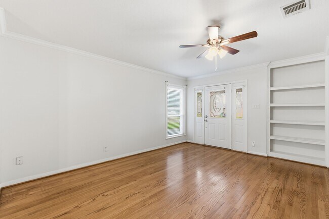 Building Photo - 1618 Willowby Dr