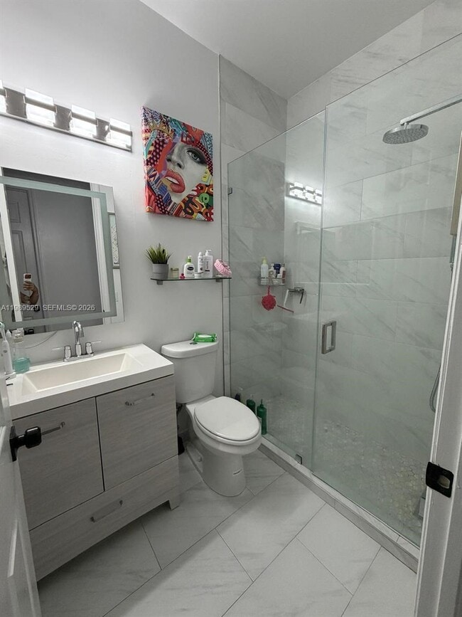 Building Photo - 1022 NE 42nd Terrace