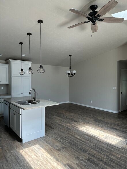 Building Photo - 3403 Cimarron Ct
