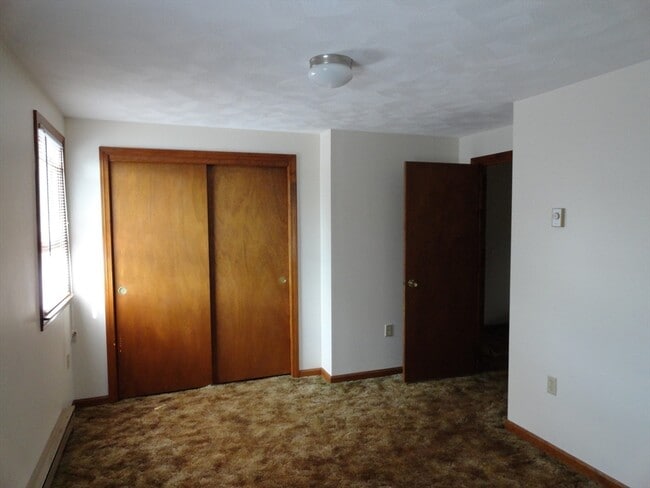 Building Photo - 17 Highland St