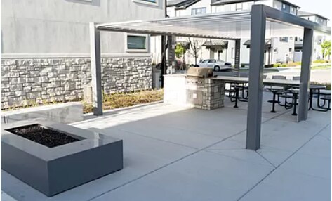 Building Photo - 386 S 700 W