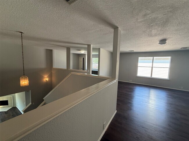 Building Photo - 4822 Russet Trail Ct