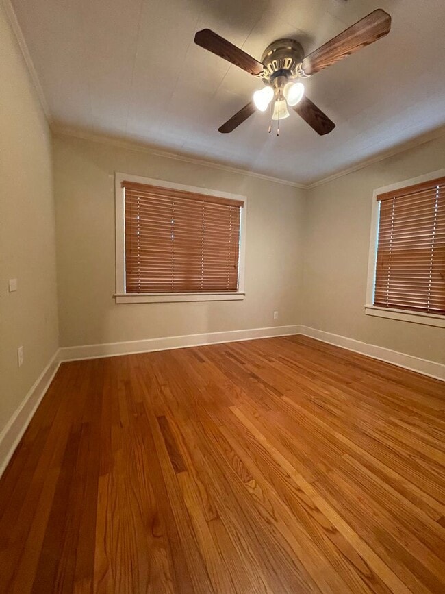 Building Photo - 2 bedroom 2 bath home