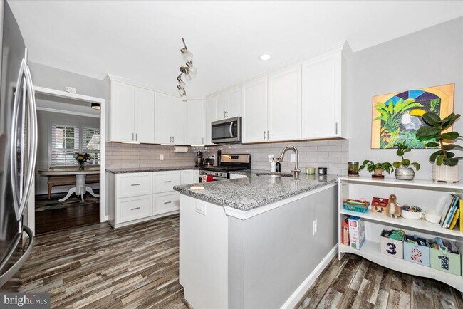 Building Photo - 2465 Bear Den Rd