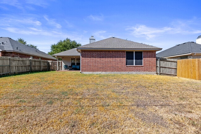 Building Photo - 2936 Palomino Trail