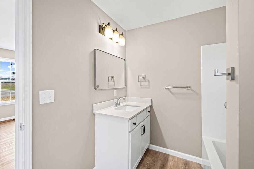 Building Photo - 5445 Window Cliff Rd