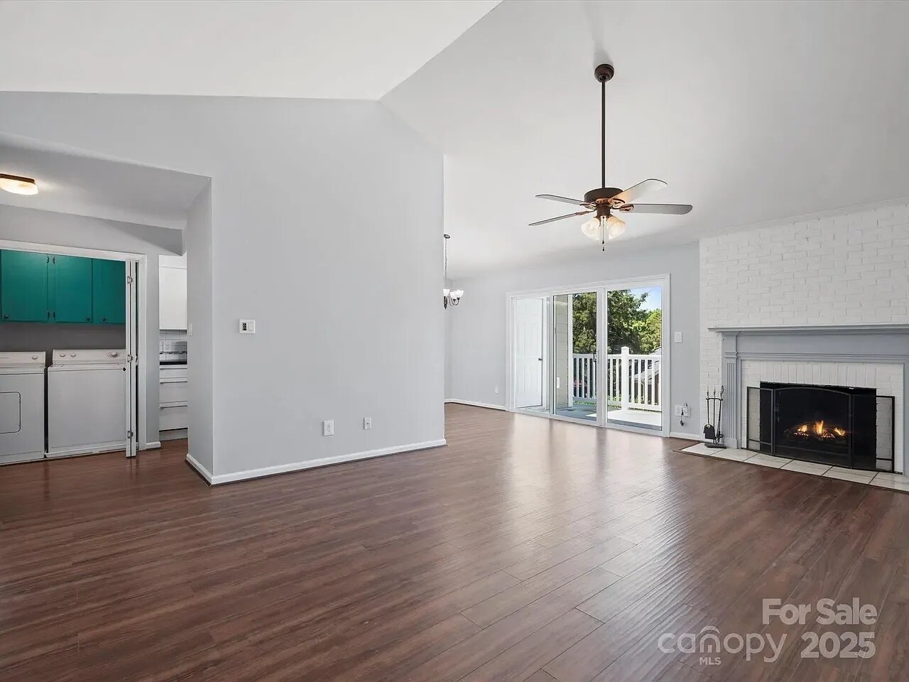 Building Photo - Room in Condo on S Vicksburg Park Ct