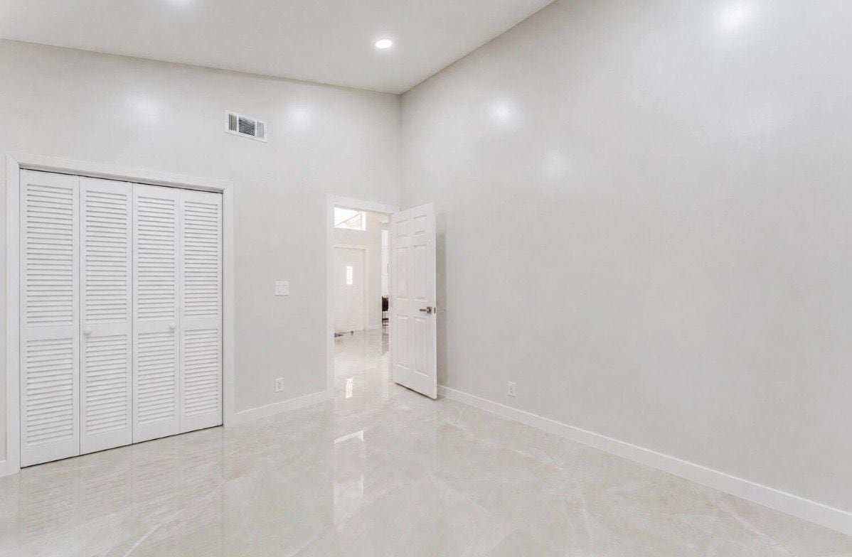 Building Photo - 7512 Eagle Point Dr