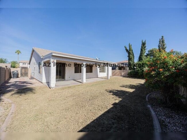 Building Photo - 123 W Elmwood Pl