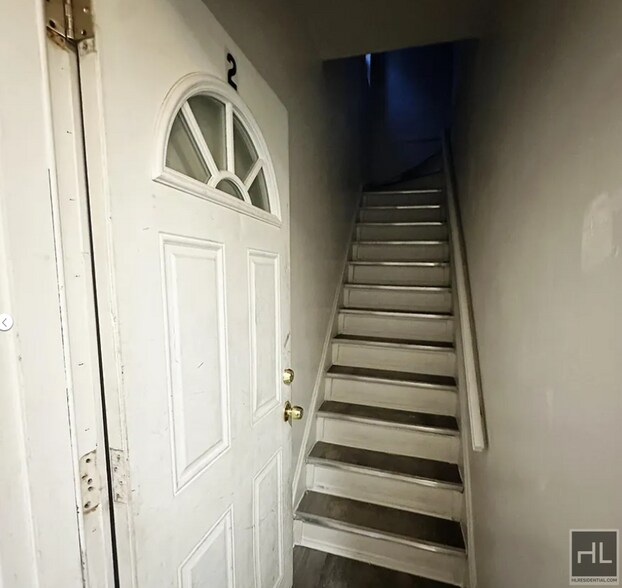 Building Photo - EASTCHESTER ROAD