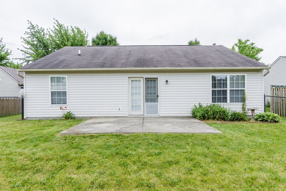 Building Photo - 148 Meadow Glen Dr