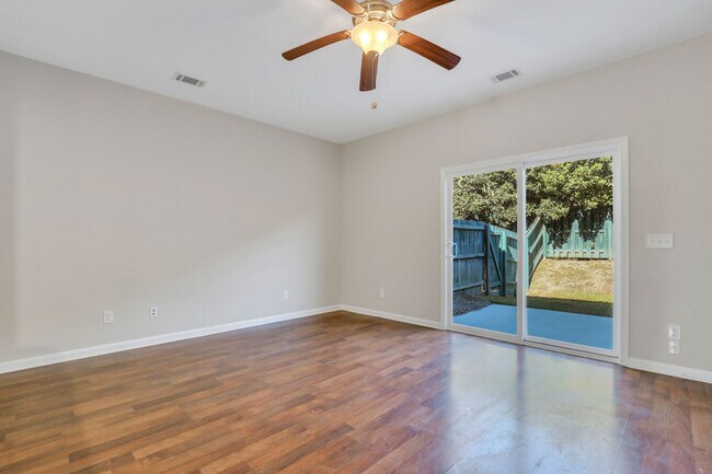 Building Photo - 100 Cantle Dr