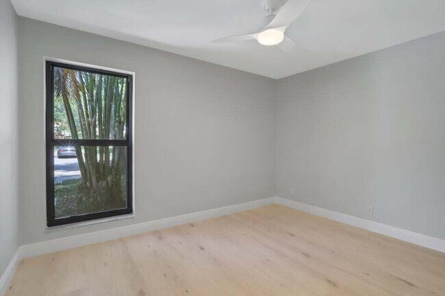 Building Photo - 3113 Kingswood Terrace