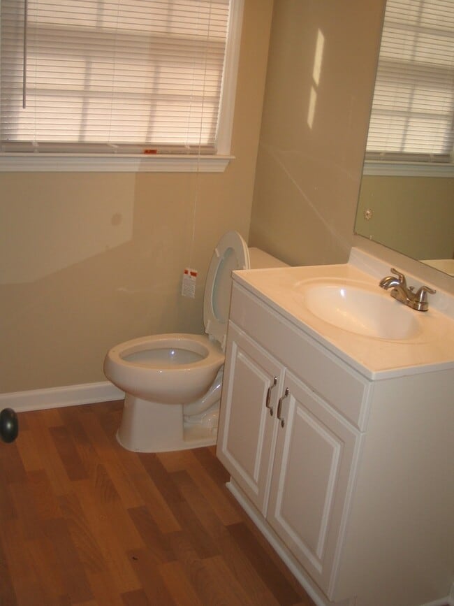 Building Photo - This Home is an Entertainer's Delight on Corner Lot!