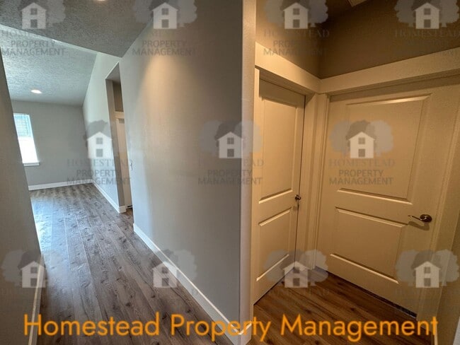 Building Photo - Happy Holidays from Homestead! Get 50% off one month of rent!