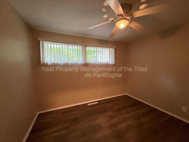 Building Photo - 2523 Overbrook Dr
