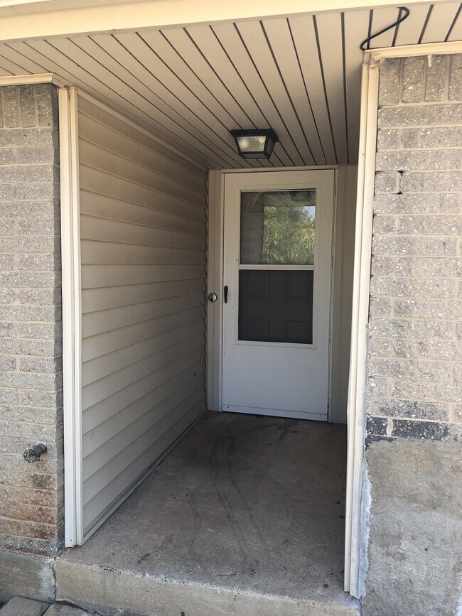 Building Photo - 4220 SE 49th St