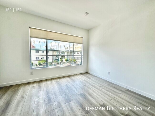 Building Photo - 316 S Mariposa Ave