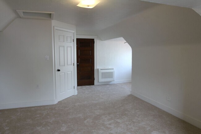 Building Photo - 22 Soffel St