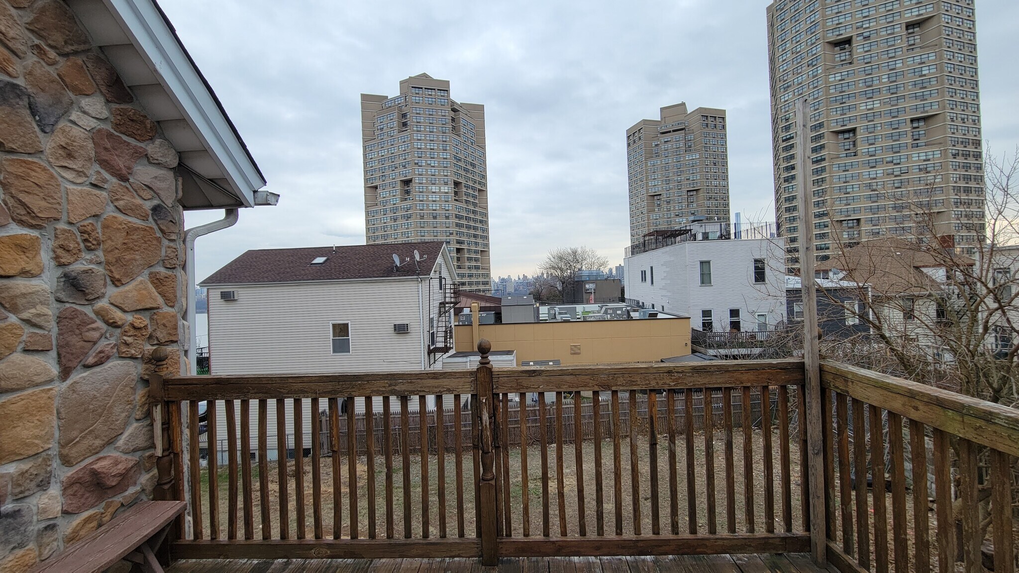 Building Photo - 19 70th St