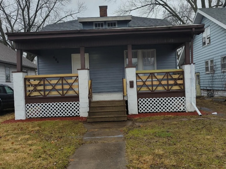 Primary Photo - 6044 E Archer Ave