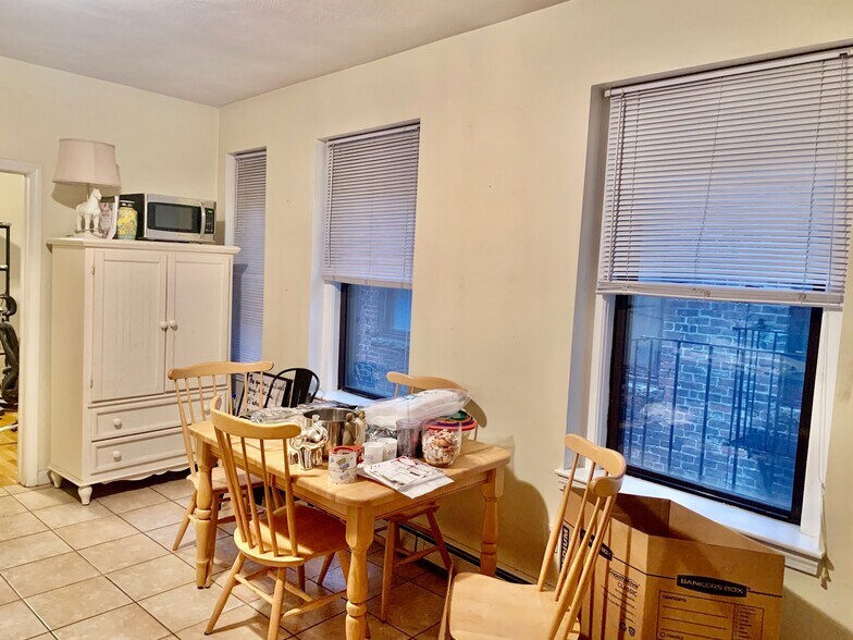 Building Photo - 47 N Margin St