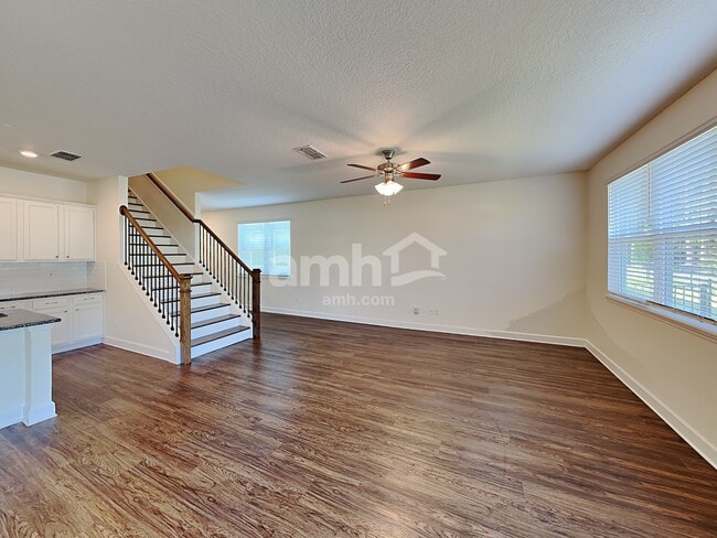 Building Photo - 3084 Creek Village Ln