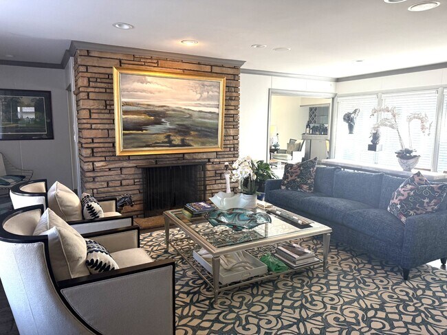 Building Photo - 1720 Dorchester Pl