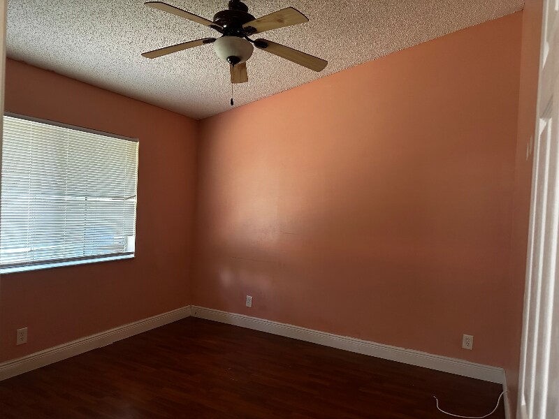 Building Photo - 8438 NW 40th Ct