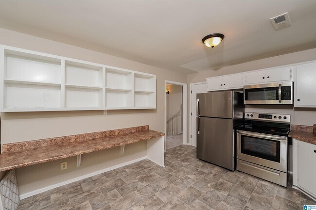 Building Photo - 753 Vaughn Cir