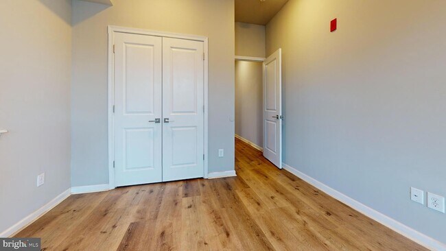 Building Photo - 2217 N 33rd St
